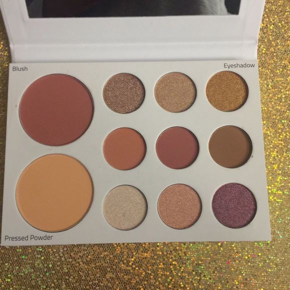 All in One Makeup Pallete - Picture 3 of 4